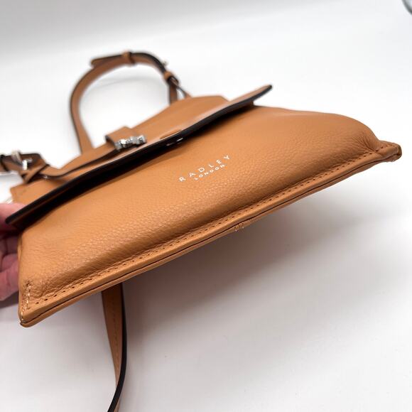 RADLEY LONDON Wilton Way Crossbody Tan Leather Slim Tab Travel Pockets NEW - Picture 10 of 16